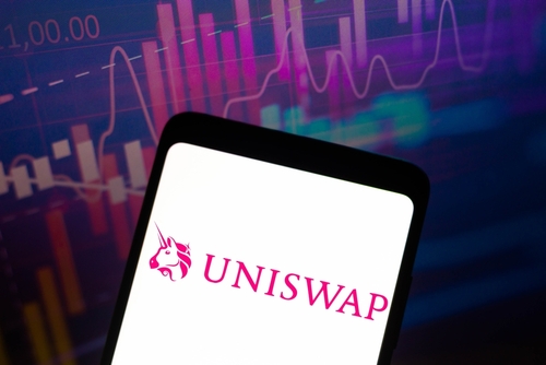 Uniswap price prediction as a bearish divergence forms
